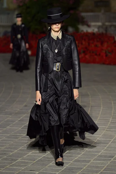 Look 44